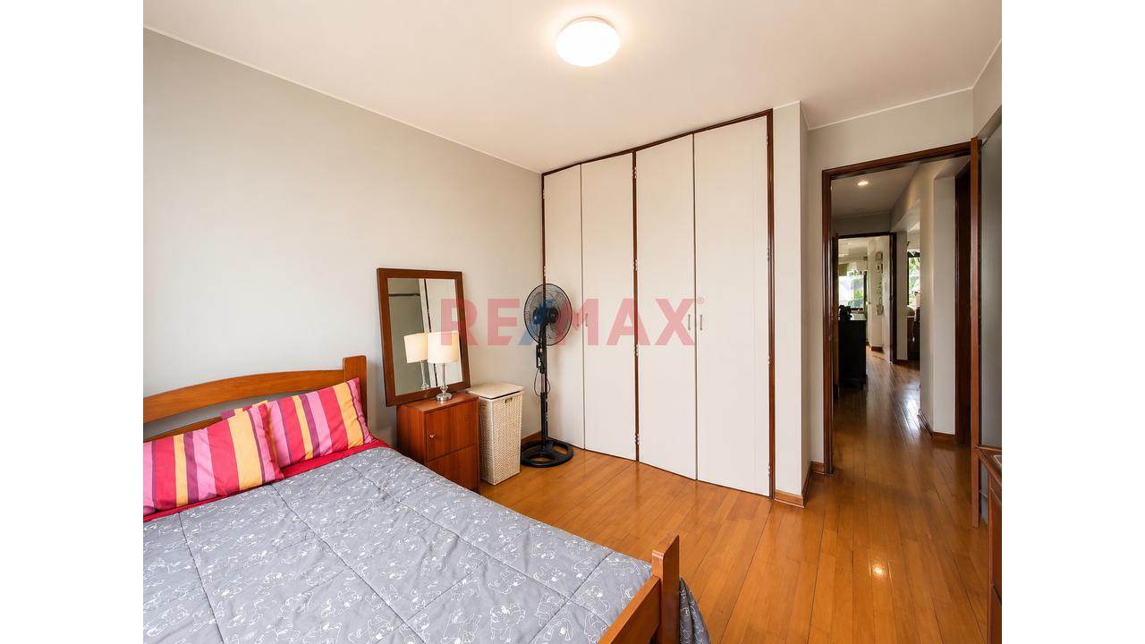 Duplex En Venta 212 M2 En Urb Higuereta - Surco — foto 5