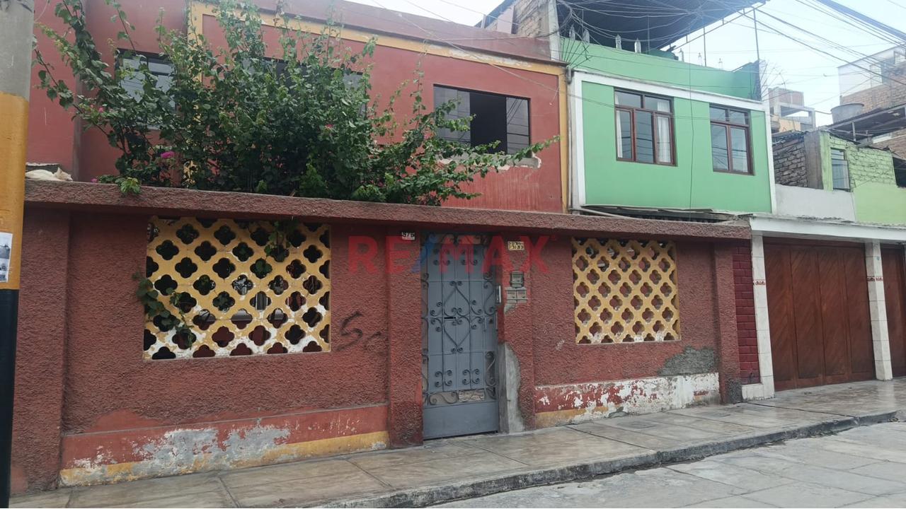 En Venta Departamento En Calle Los Molinos / Rimac — foto 2
