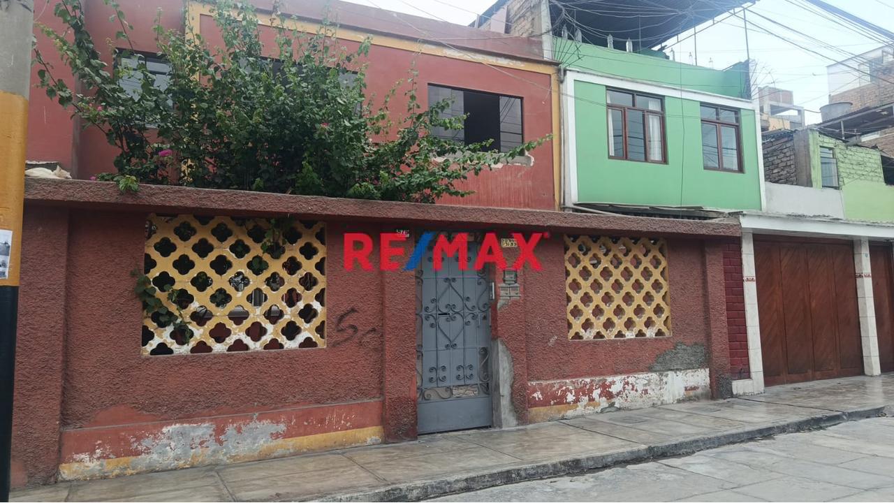 En Venta Departamento En Calle Los Molinos / Rimac
