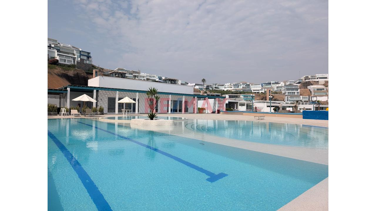 Vendo Casa De Playa  Frente Al Mar En Codominio Exclusivo Lomas Del Mar - 1