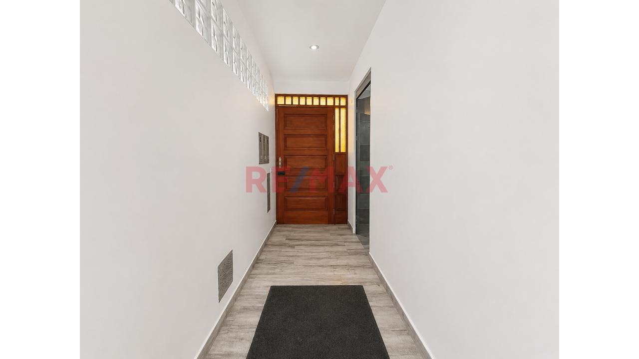 Alquilo Estratégico Local Comercial En 1Er Piso: 279 M² Con Zonificación Cm Y Alta Exposición - 2