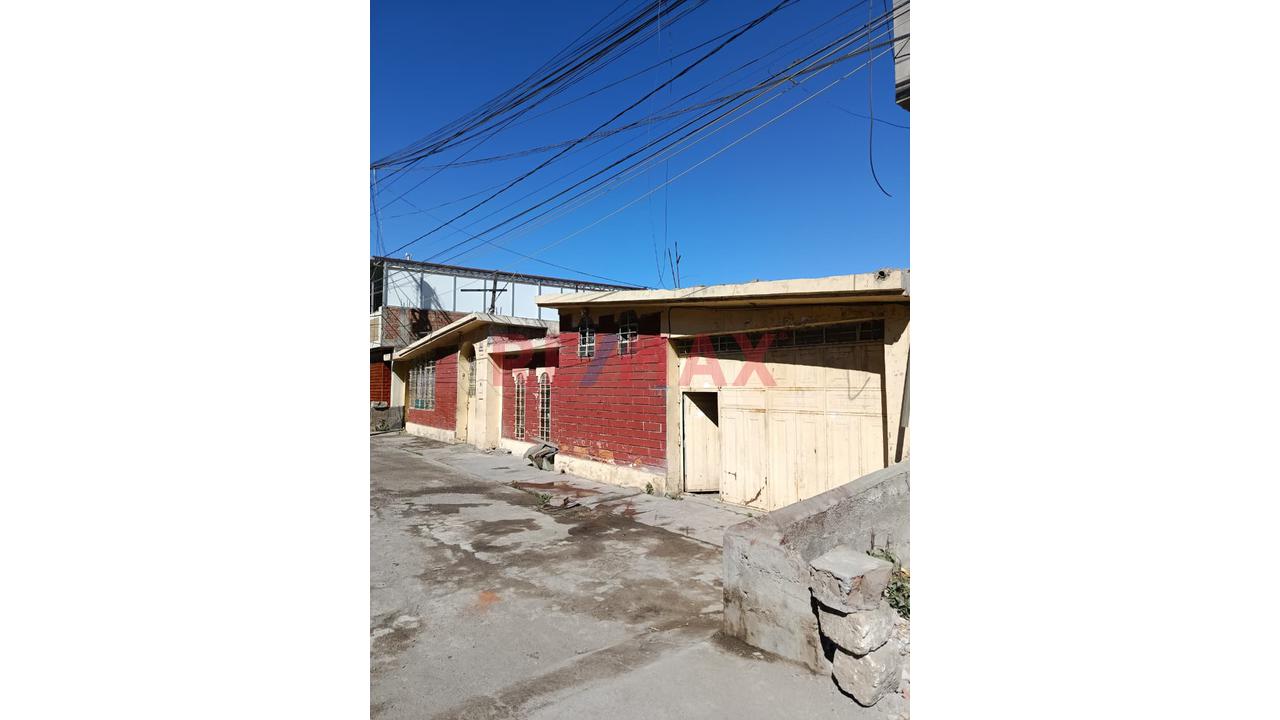Casa Como Terreno En Mariano Melgar - 2