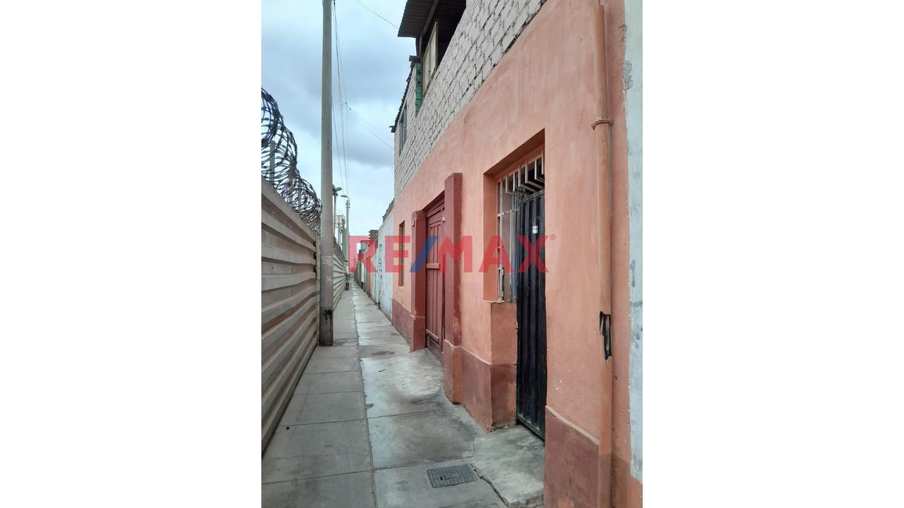Se Vende Casa Como Terreno En Breña