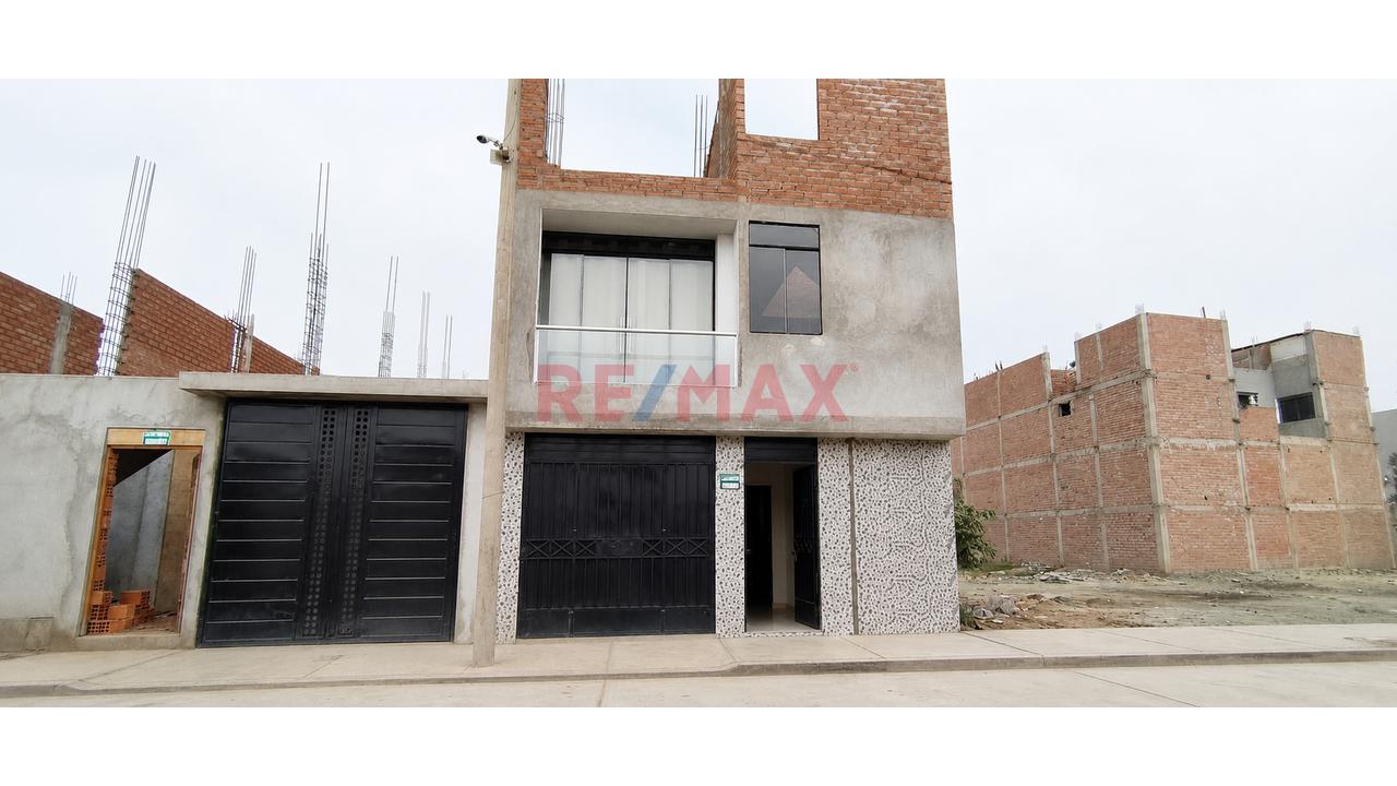 🔥Casa Multifamiliar De 3 Niveles | 2 Departamentos Independientes + 3Er Piso Por Culminar 🔥