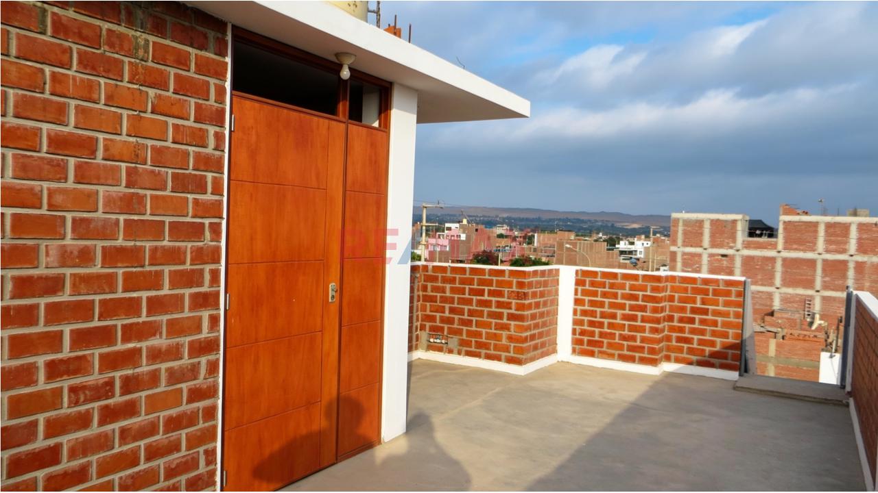 Casa De 4 Pisos En Cañete - 12