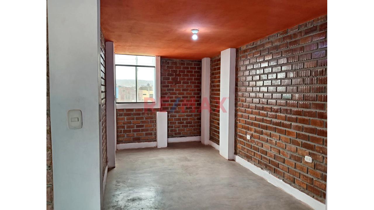 Casa De 4 Pisos En Cañete - 7
