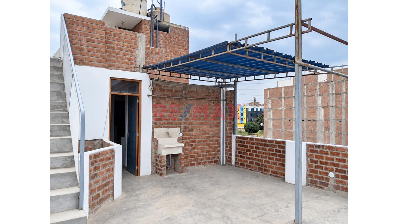 Casa De 4 Pisos En Cañete - 9