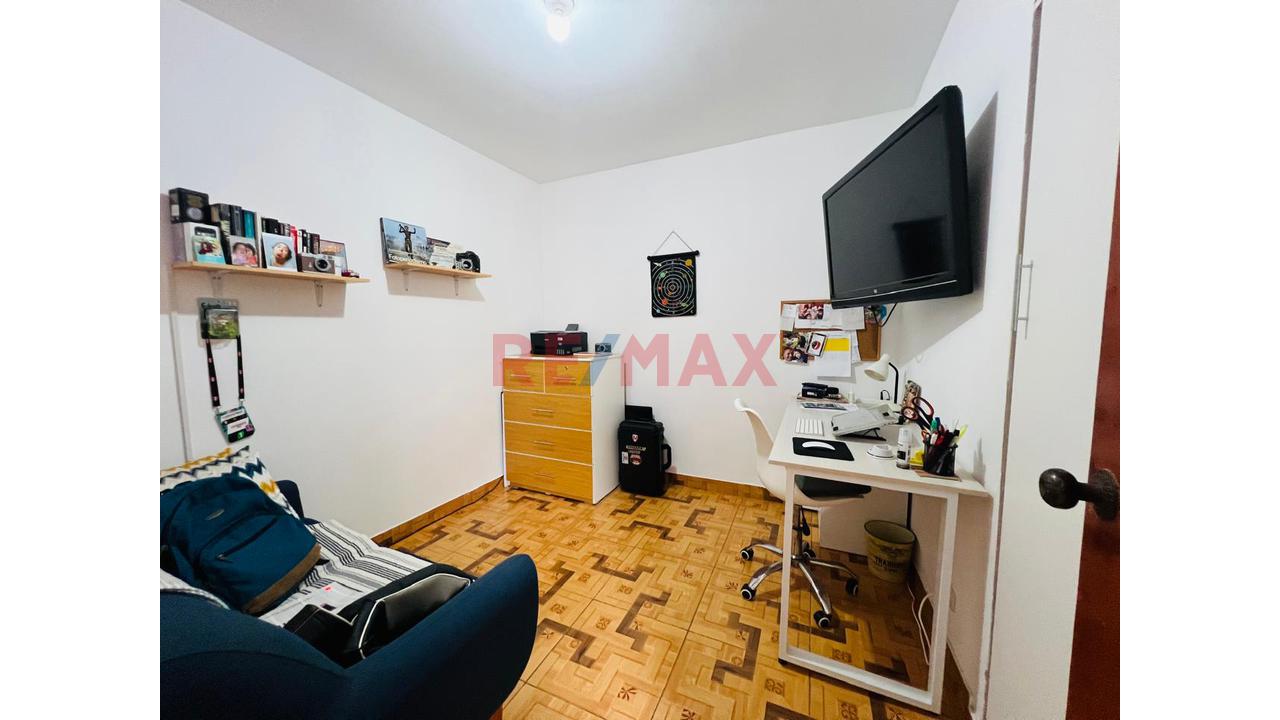 Vendo Casa Con Dos Departamentos Independientes En Villa El Salvador 🏡🏡 — foto 11