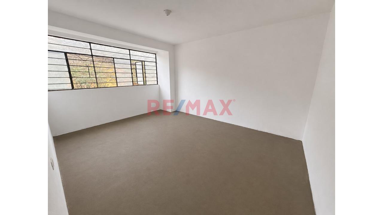 Se Vende Amplio Y Cómodo Departamento En Segundo Piso Frente A La Avenida Coronel Samuel Alcazar — foto 6