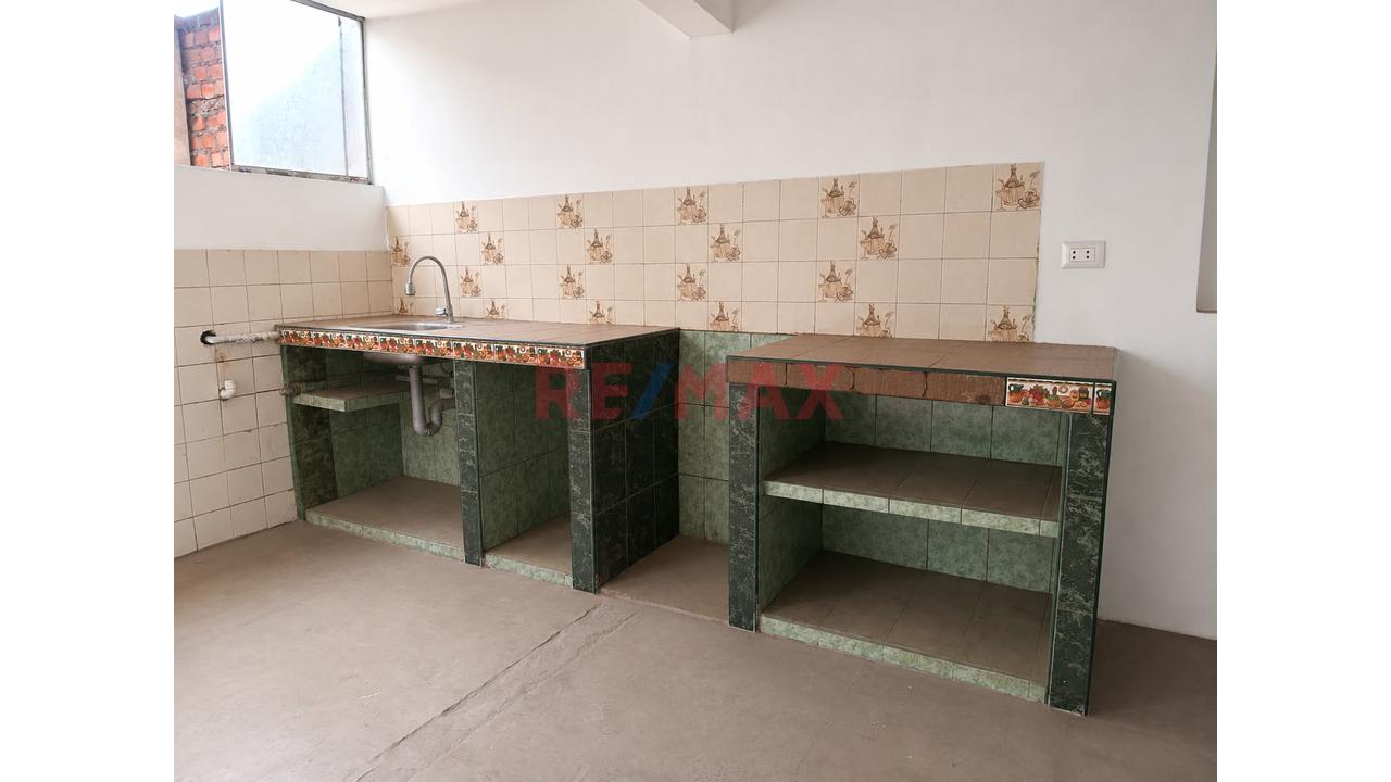 Se Vende Amplio Y Cómodo Departamento En Segundo Piso Frente A La Avenida Coronel Samuel Alcazar — foto 4