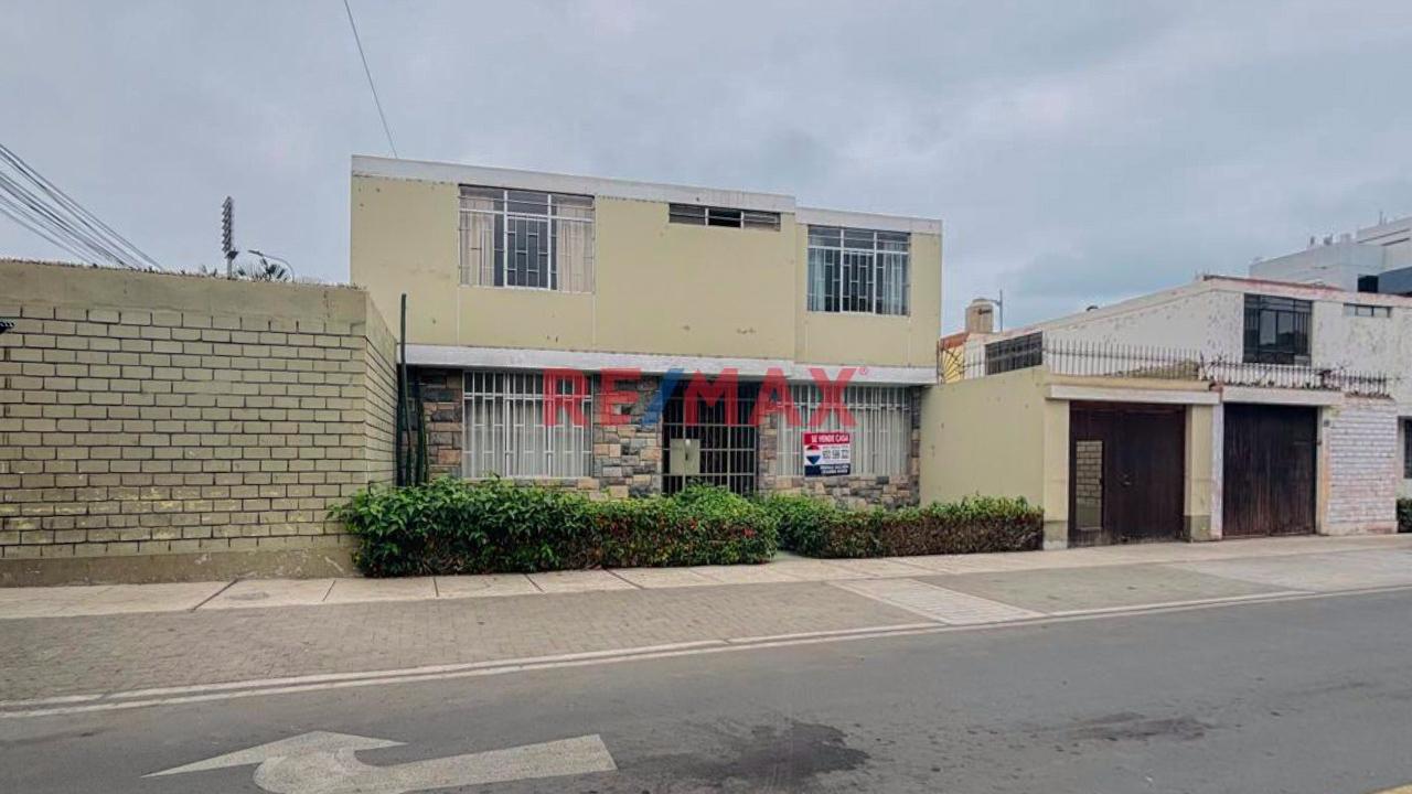 Oportunidad De Inversión Venta De Casa En Esquina En Exclusiva Urbanización San Antonio En Bellavista Rdma — foto 2