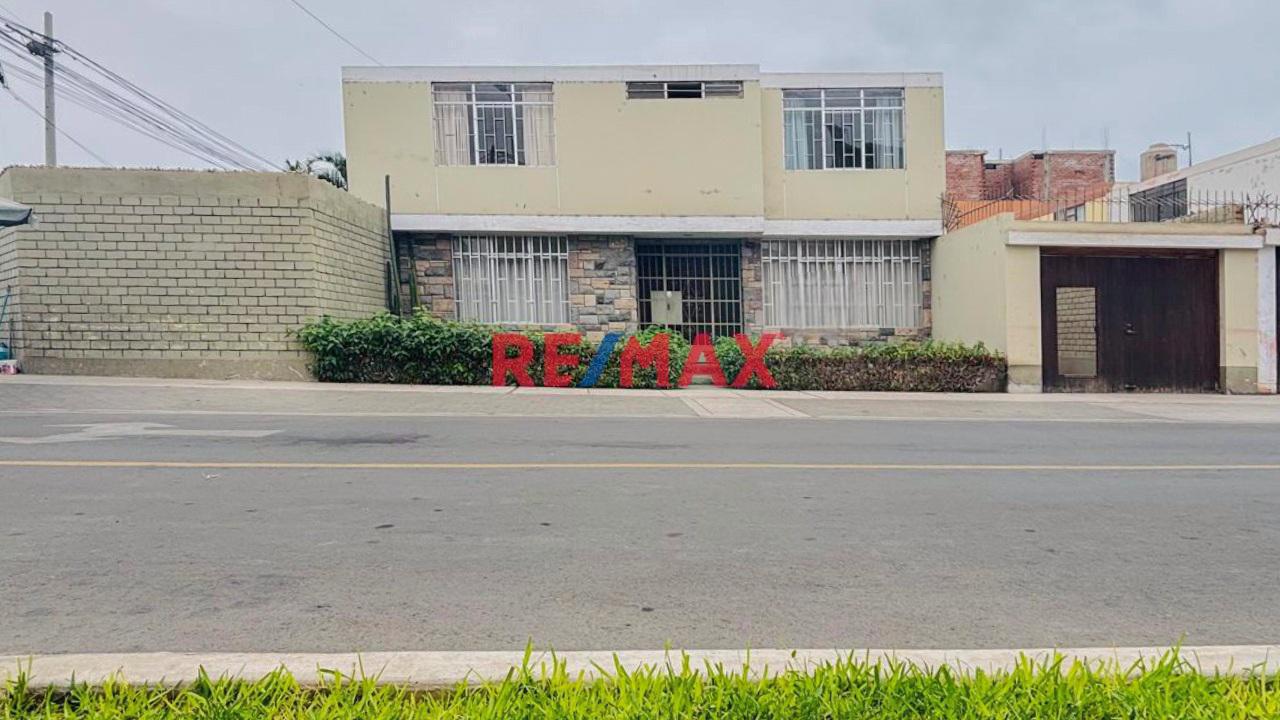 Oportunidad De Inversión Venta De Casa En Esquina En Exclusiva Urbanización San Antonio En Bellavista Rdma