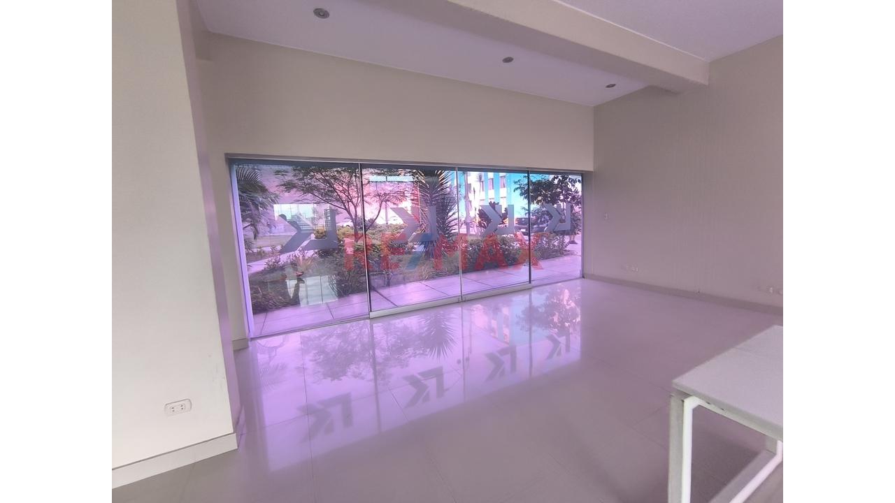 Vendo Exclusivo Local Comercial De 456 M² | Con Piscina En Ate — foto 10