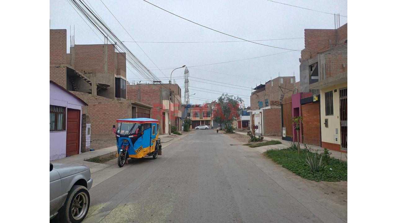 Venta De Terreno En Urb.Santa Paula - Puente Piedra — foto 4