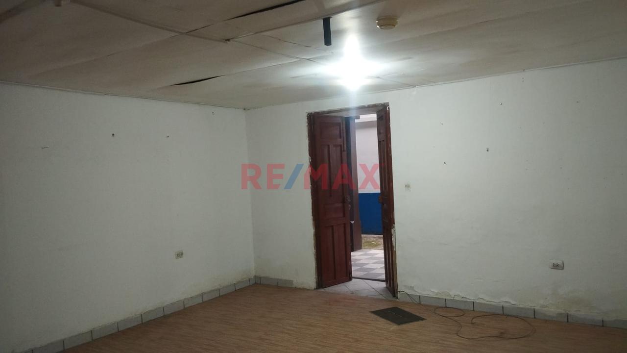 Casa En  Alquiler Para Oficinas  O Depositos- Cajamarca - 2