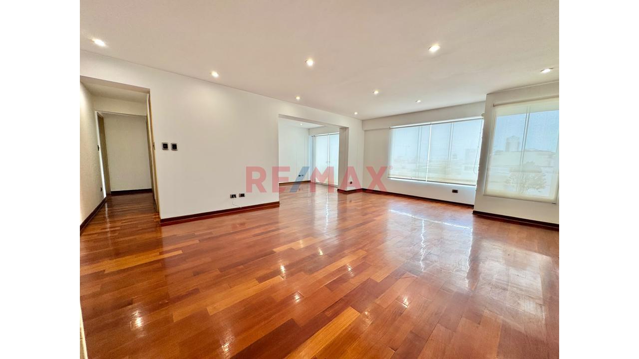 🏡 Exclusivo Tríplex Con Amplia Terraza, Ascensor Directo Y Doble Cochera | Surco — foto 15