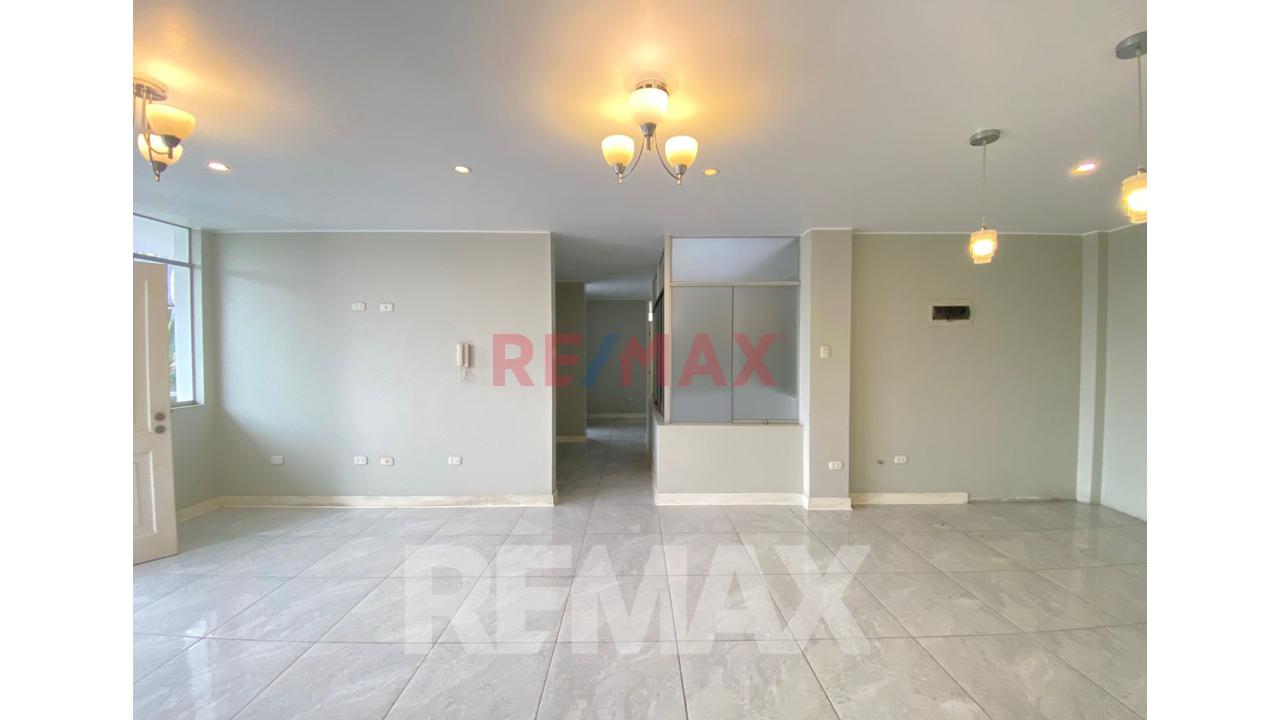 Venta De Hermoso Departamento En Urbanización Residencial Huachipa Norte De 101 M² - 3