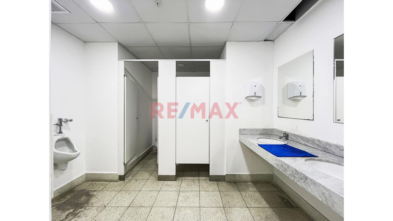 Excelente Oficina En Alquiler En Magdalena 188 M2 + 2 Estacionamientos - 10