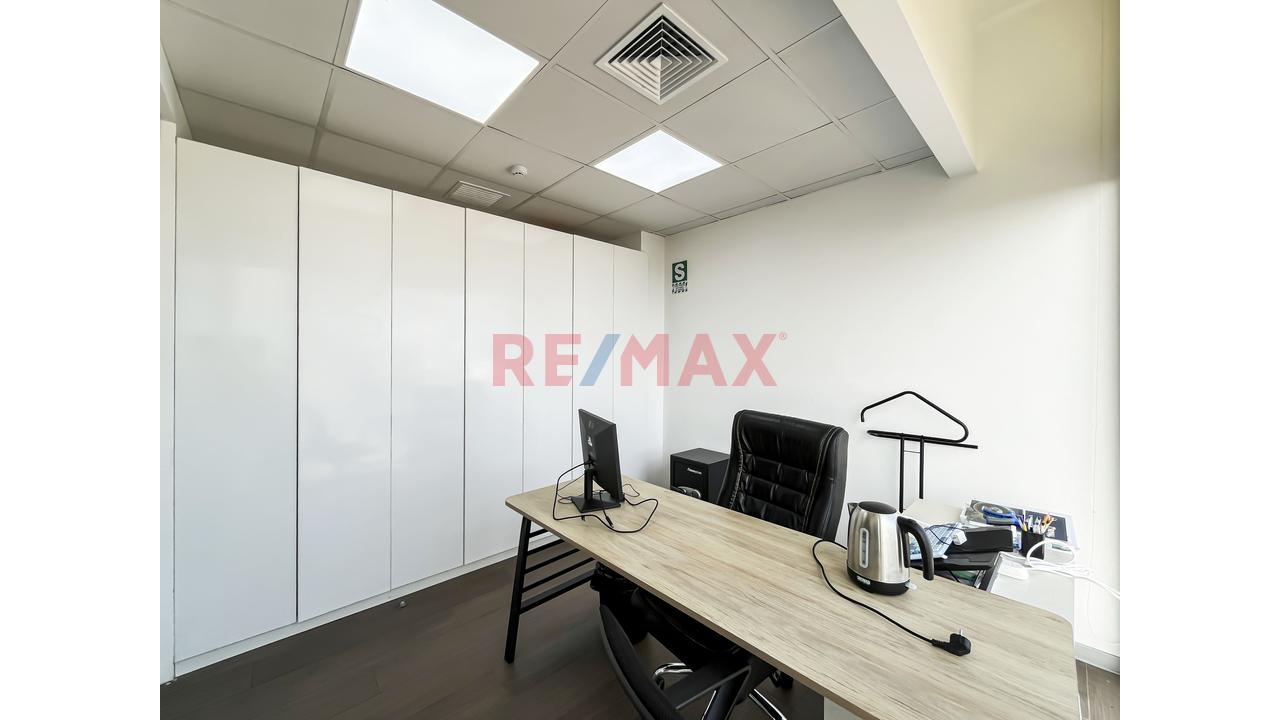 Excelente Oficina En Alquiler En Magdalena 188 M2 + 2 Estacionamientos - 9