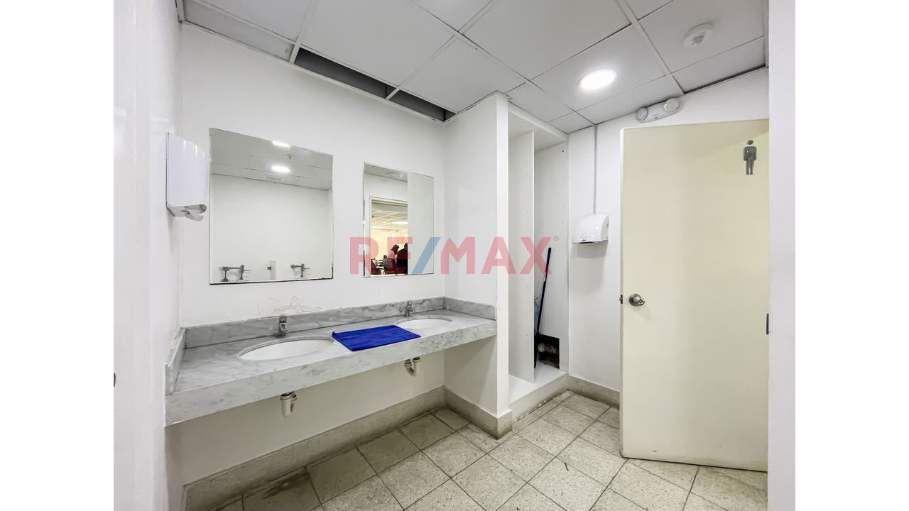 Excelente Oficina En Alquiler En Magdalena 188 M2 + 2 Estacionamientos - 8