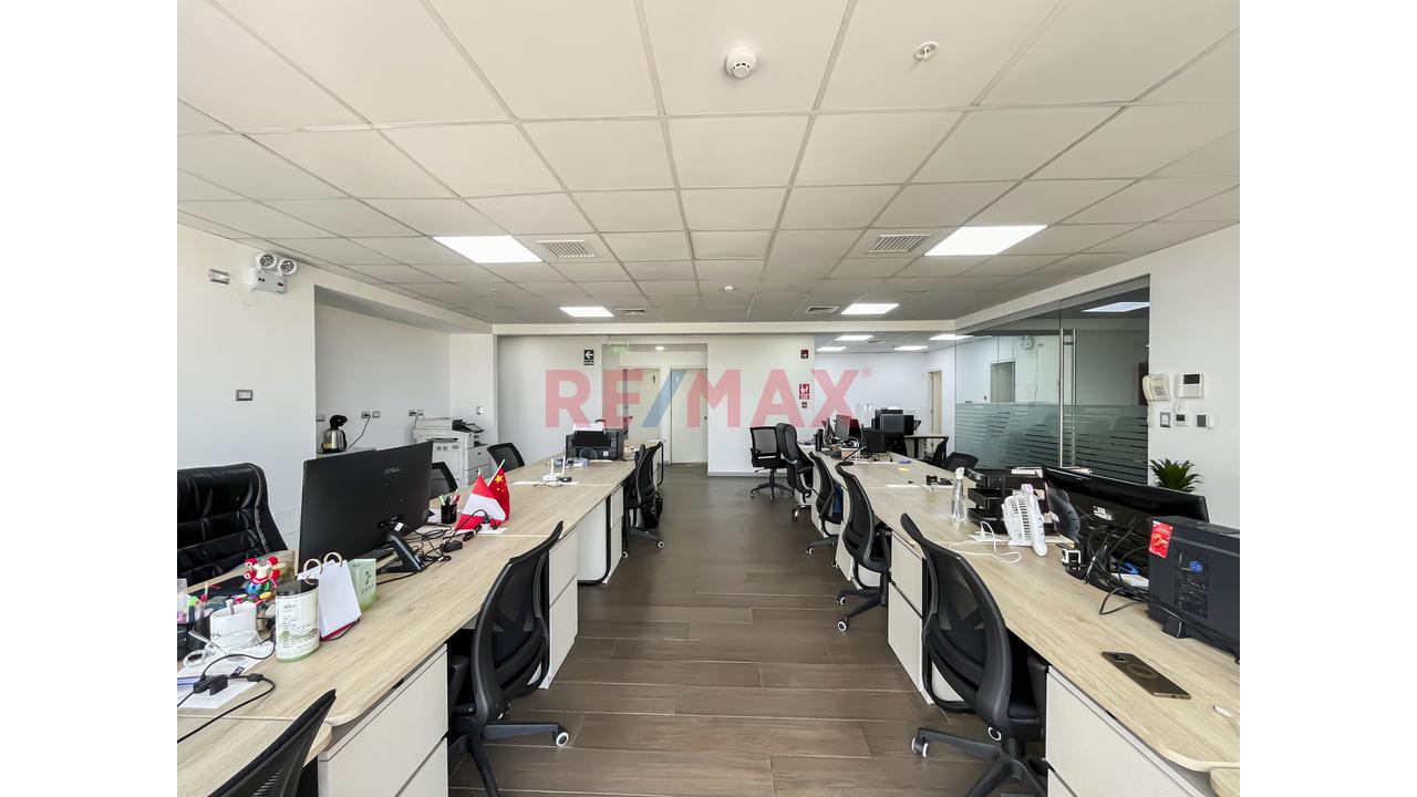 Excelente Oficina En Alquiler En Magdalena 188 M2 + 2 Estacionamientos - 3