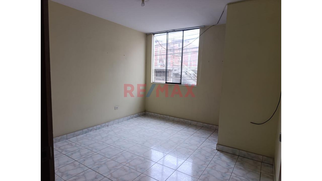 Casa En Esquina De 165 M² En Los Olivos | Ideal Para Inversión O Vivienda Multifamiliar — foto 13