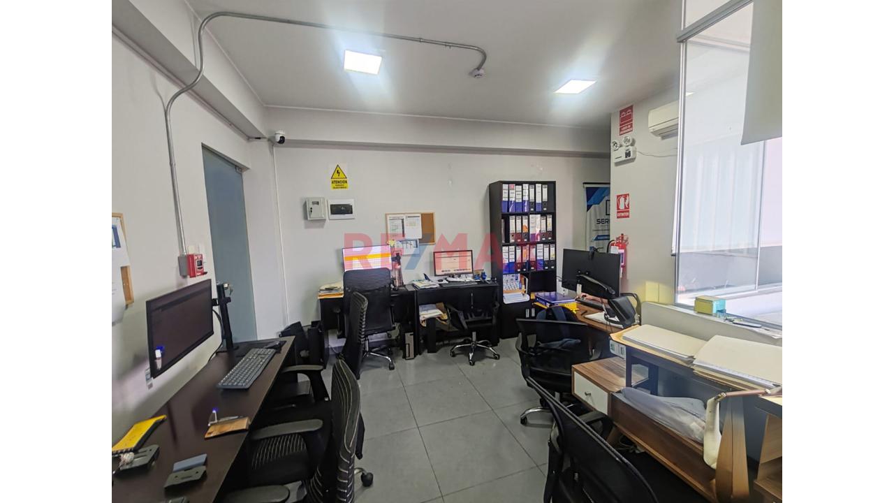 Vendo Oficina De 22.10 M² En Compucentro Santa Anita - 3