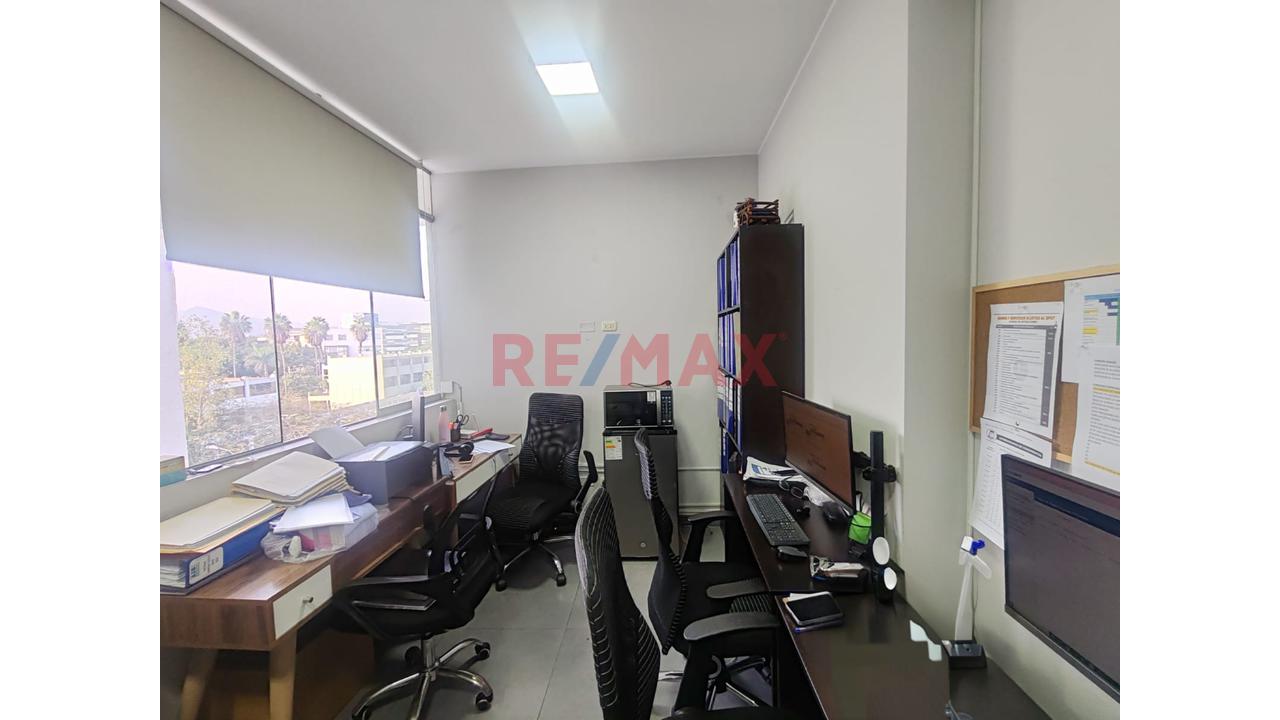 Vendo Oficina De 22.10 M² En Compucentro Santa Anita - 2