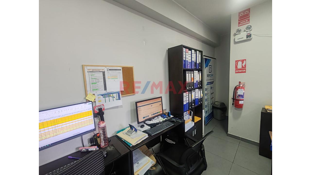 Vendo Oficina De 22.10 M² En Compucentro Santa Anita - 4