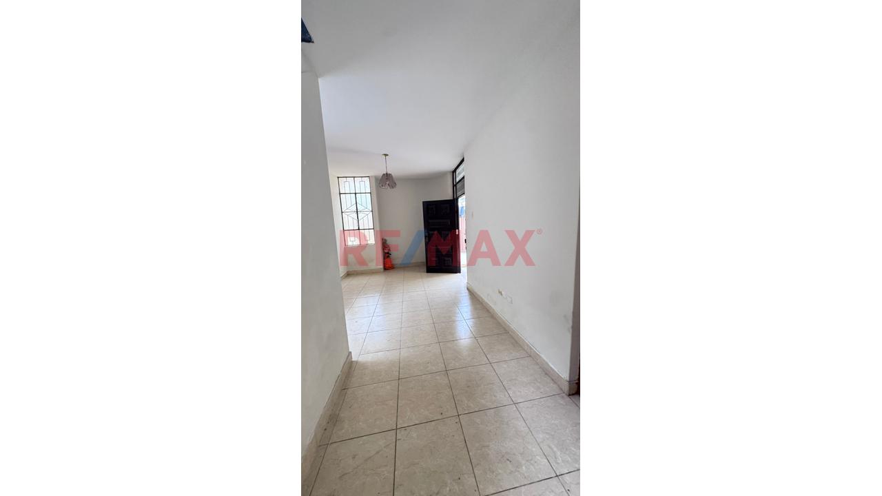 🏡 ¡Casa En Venta Sobre La Av. Luis Montero! Amplios Espacios, Cochera Y Excelente Ubicación - 10