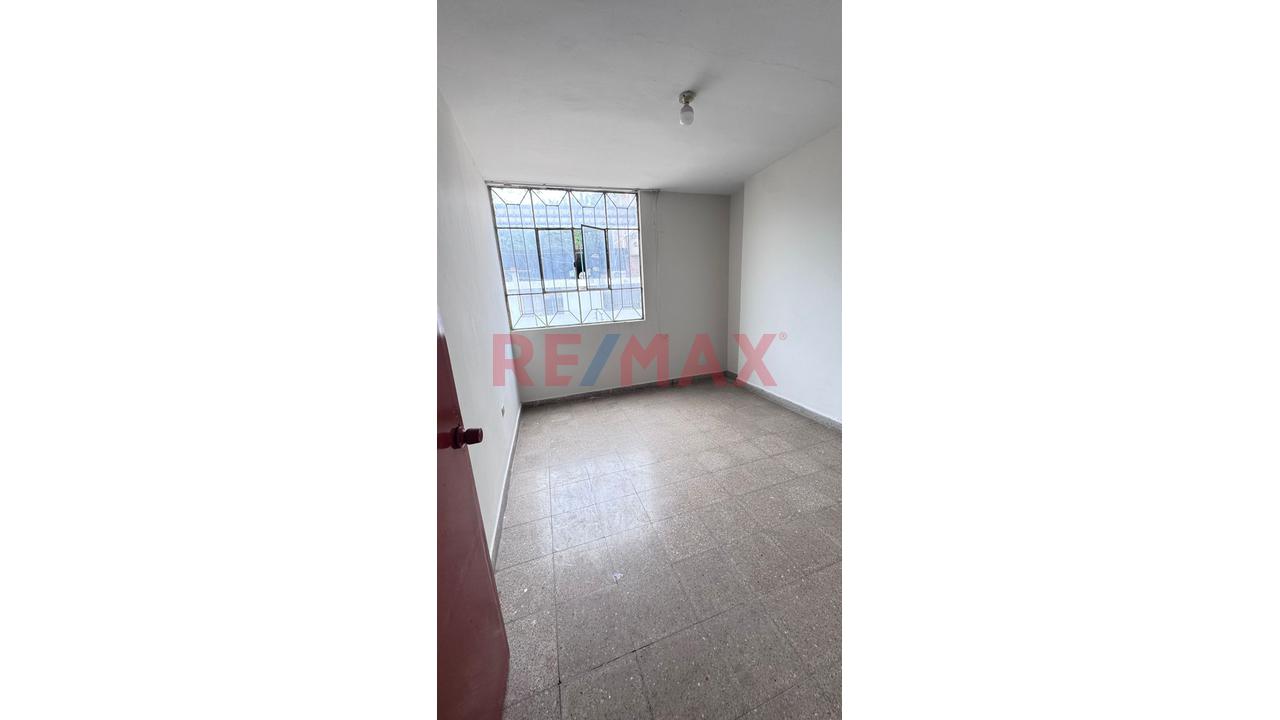 🏡 ¡Casa En Venta Sobre La Av. Luis Montero! Amplios Espacios, Cochera Y Excelente Ubicación - 15