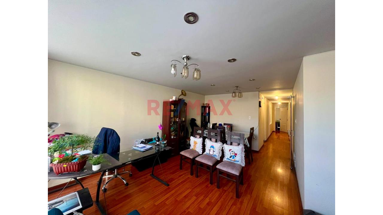 Se Vende Lindo Departamento En La Urb. Daniel Alcides Carreon - Jlbyr — foto 2