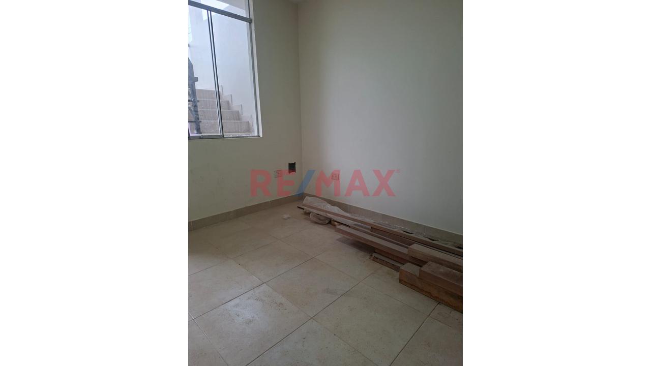 Alquiler De Casa De 3 Pisos + Azotea En Villa Alameda Sur  2Da Etapa– Chilca. — foto 7