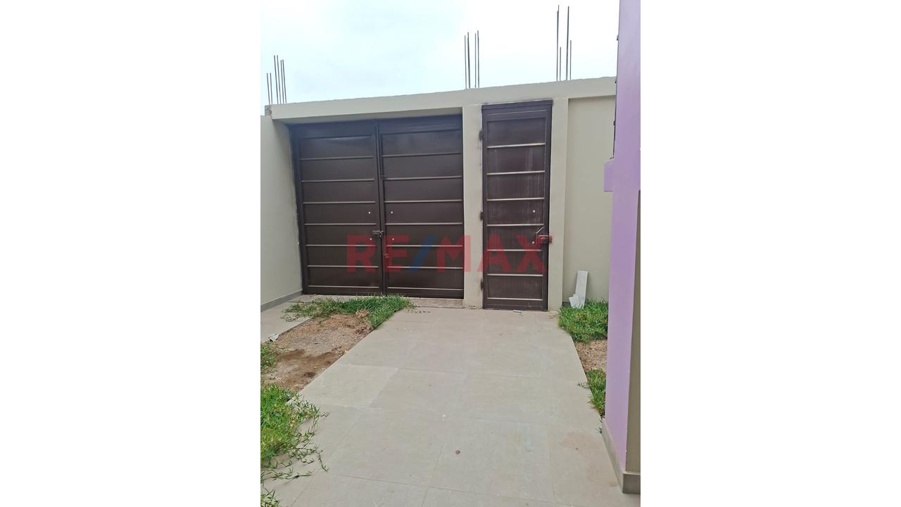 Alquiler De Casa De 3 Pisos + Azotea En Villa Alameda Sur  2Da Etapa– Chilca. — foto 8