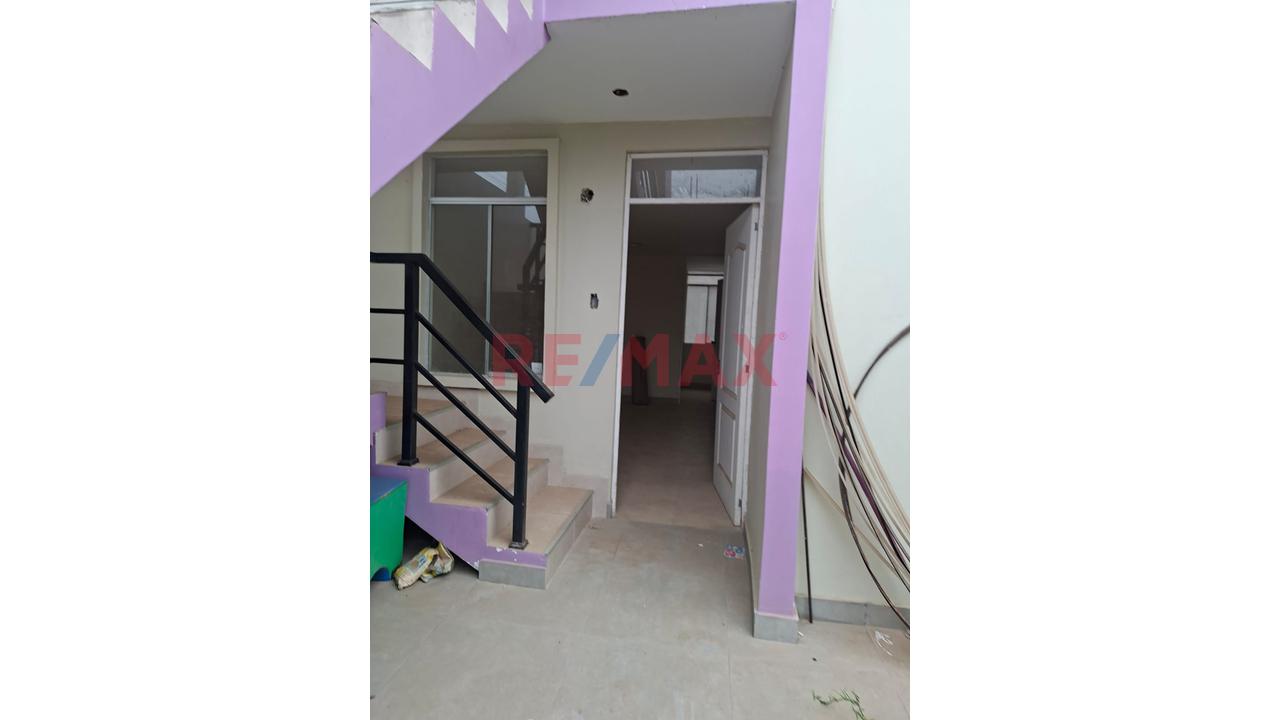 Alquiler De Casa De 3 Pisos + Azotea En Villa Alameda Sur  2Da Etapa– Chilca. — foto 9