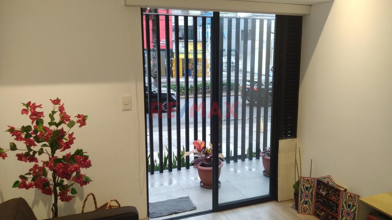 Moderno Departamento Con Terraza Y Exclusivas Áreas Comunes En Zona Limitrofe Con Corpac – San Isidro — foto 5