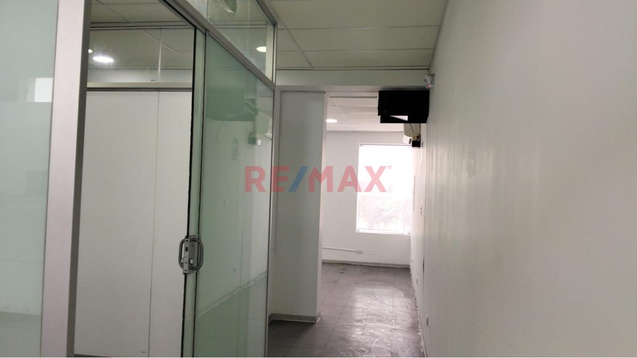 📈 ¡Ubicación Estratégica  Oficina  De 58 M² En El Corazón Empresarial Logistico Del Callao 🏢✨ — foto 4
