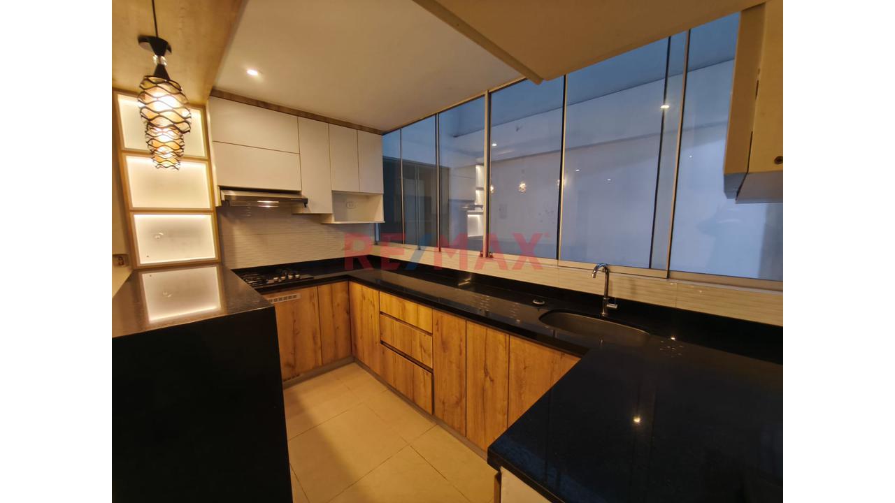 Se Alquila Departamento En El Rimac - 4
