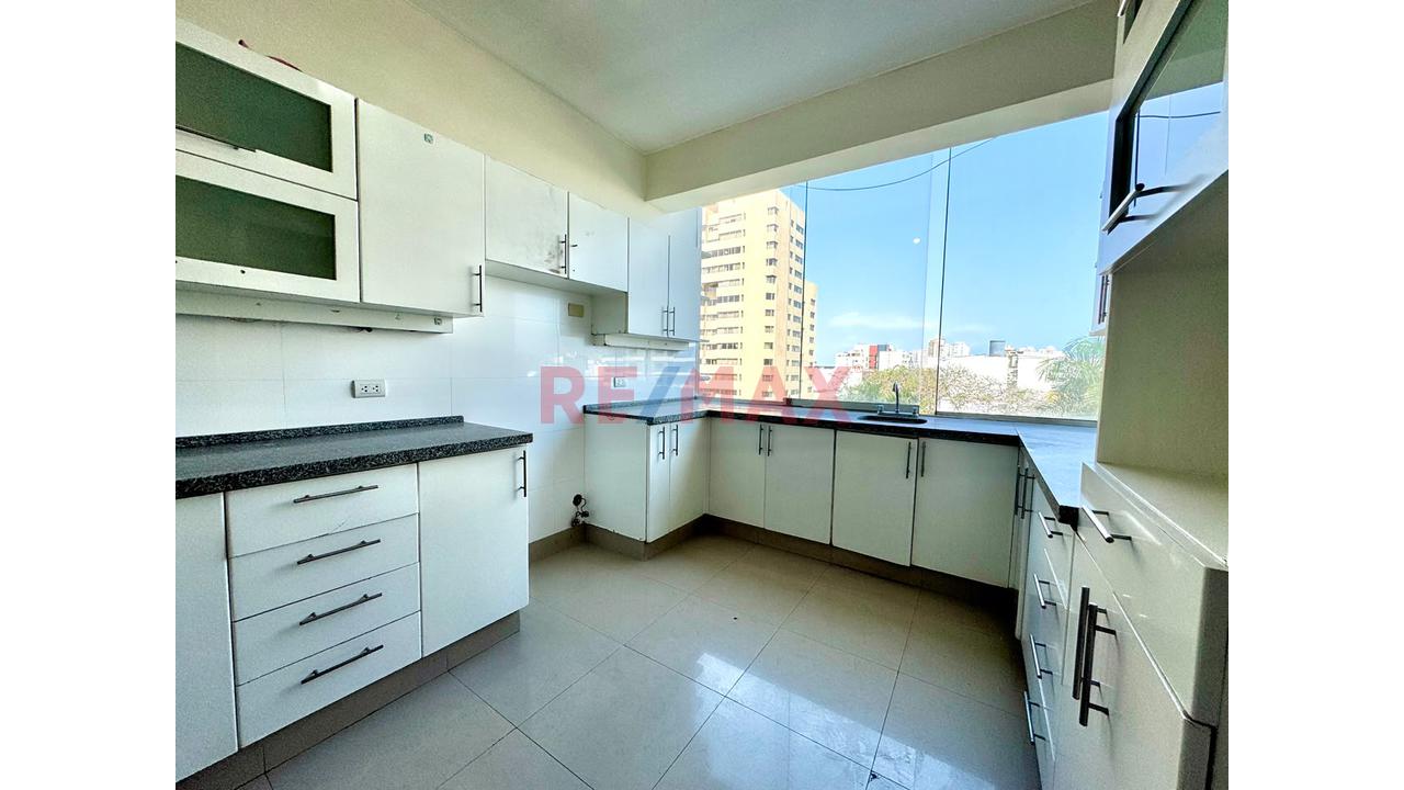 🏡 Exclusivo Departamento Con Ascensor Directo Y Doble Cochera | Vista Exterior | San Isidro — foto 14