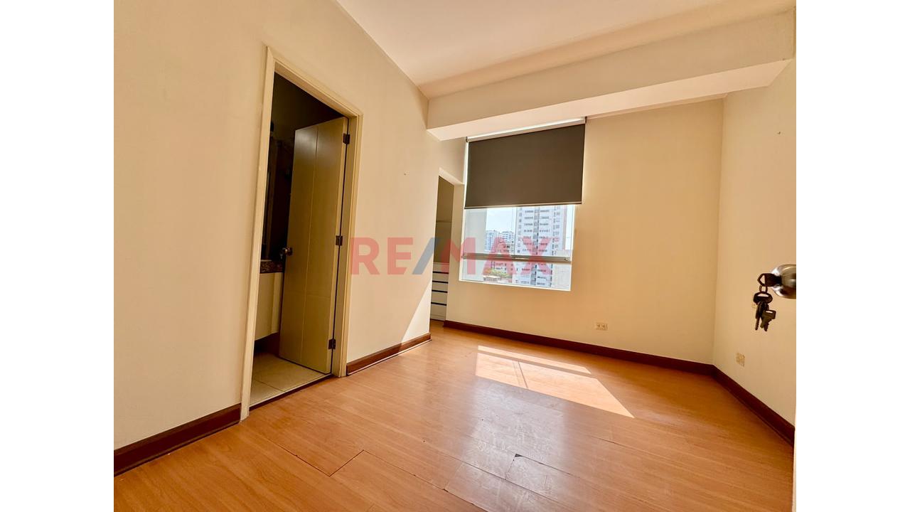 🏡 Exclusivo Departamento Con Ascensor Directo Y Doble Cochera | Vista Exterior | San Isidro — foto 12
