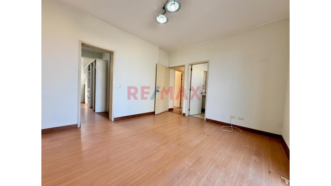 🏡 Exclusivo Departamento Con Ascensor Directo Y Doble Cochera | Vista Exterior | San Isidro — foto 11