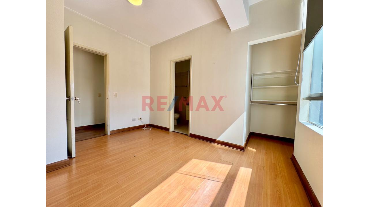 🏡 Exclusivo Departamento Con Ascensor Directo Y Doble Cochera | Vista Exterior | San Isidro — foto 6
