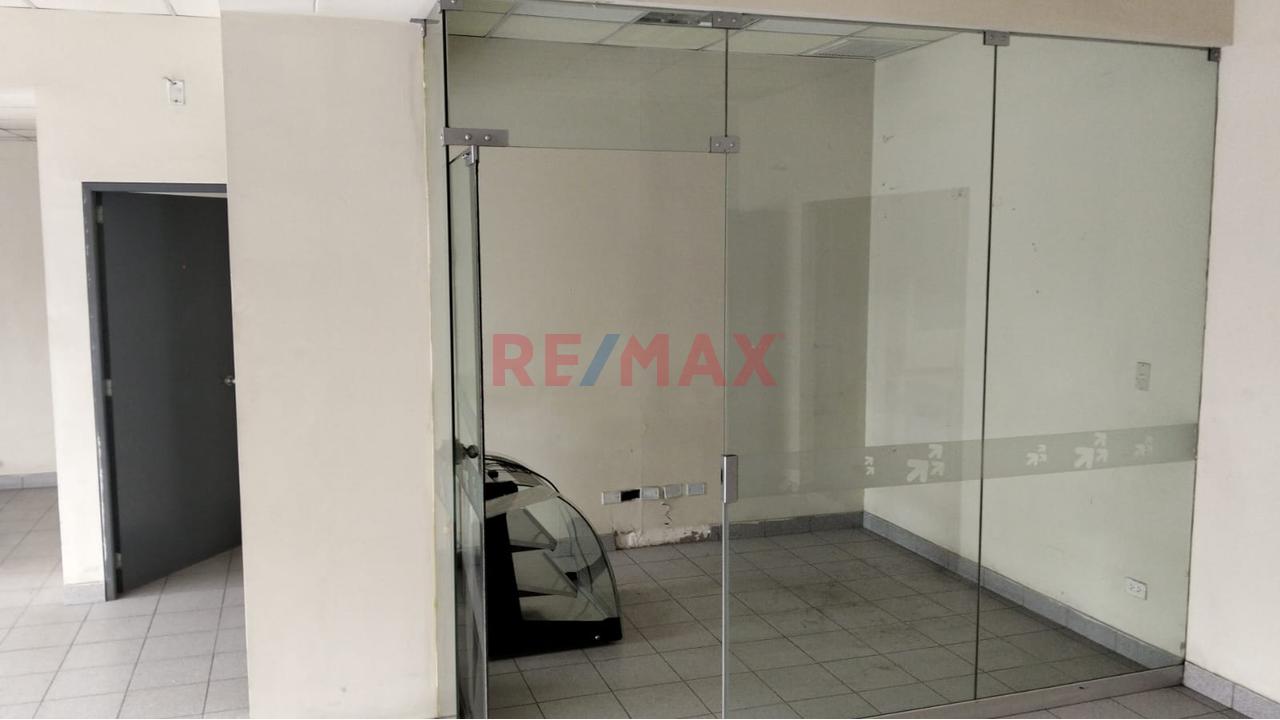 📈 ¡La Mejor Ubicación Local Comercial Premium De 192.6 M² En El Corazón Comercial - Logistico  Del Callao 🏢✨ — foto 4
