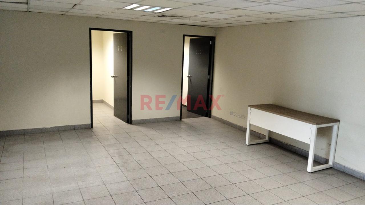 📈 ¡La Mejor Ubicación Local Comercial Premium De 192.6 M² En El Corazón Comercial - Logistico  Del Callao 🏢✨ — foto 9