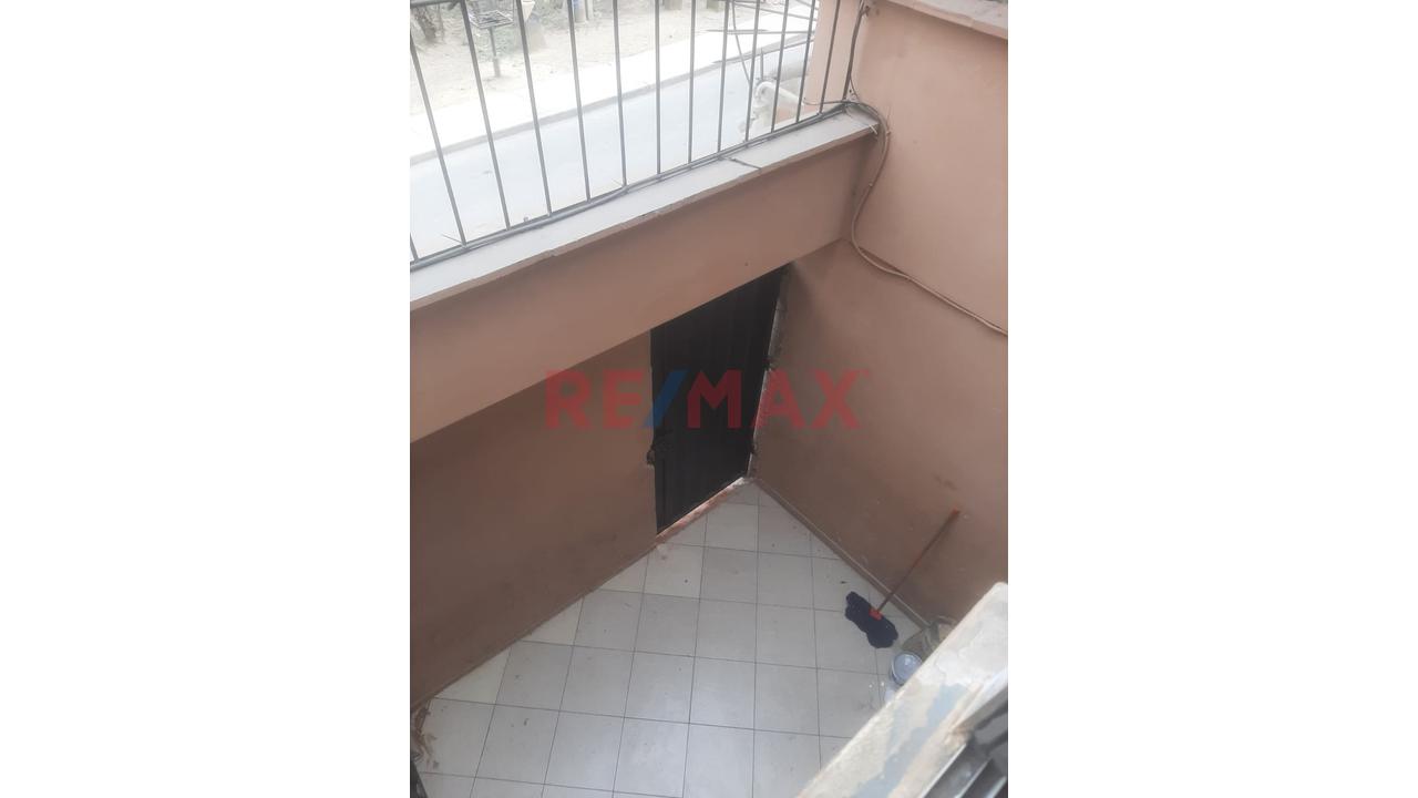 Venta De Casa De 138 M2  2 Pisos  Con Azotea En San Martin De Porras .Cerca Av.Faucett Y Canta Callao — foto 4