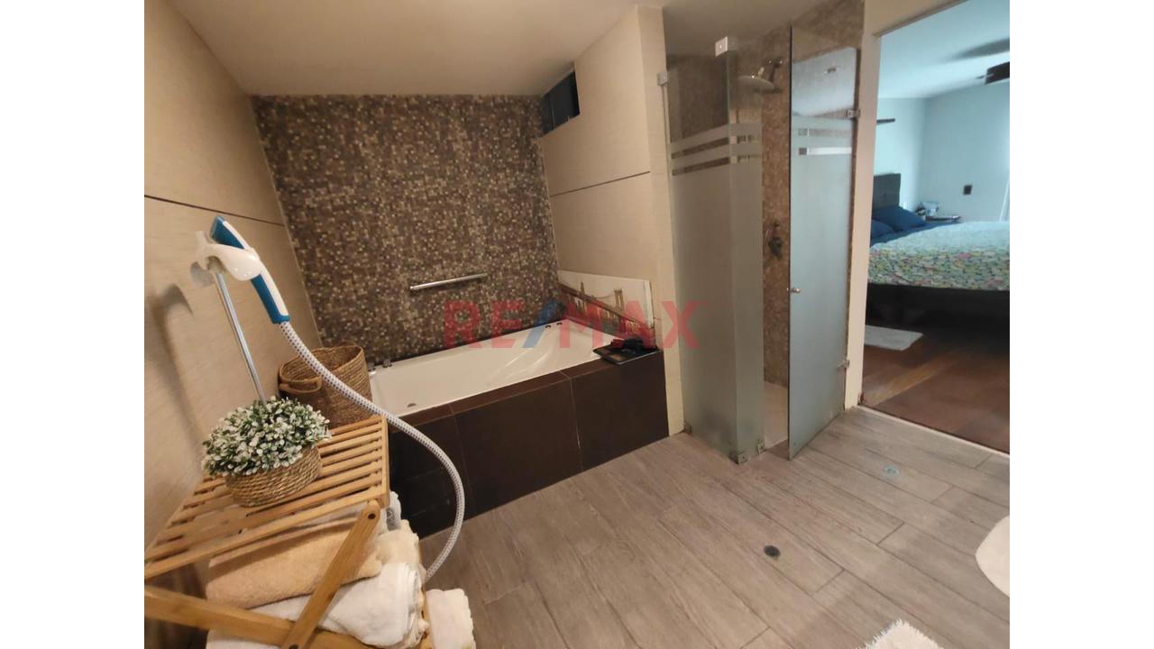 Vendo Amplio Departamento Primer Piso Con Terraza + 2 Estacionamientos — foto 8