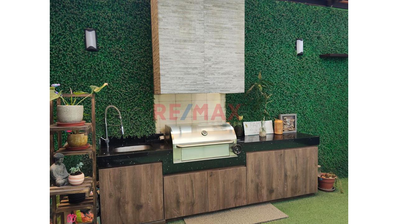 Vendo Amplio Departamento Primer Piso Con Terraza + 2 Estacionamientos — foto 6