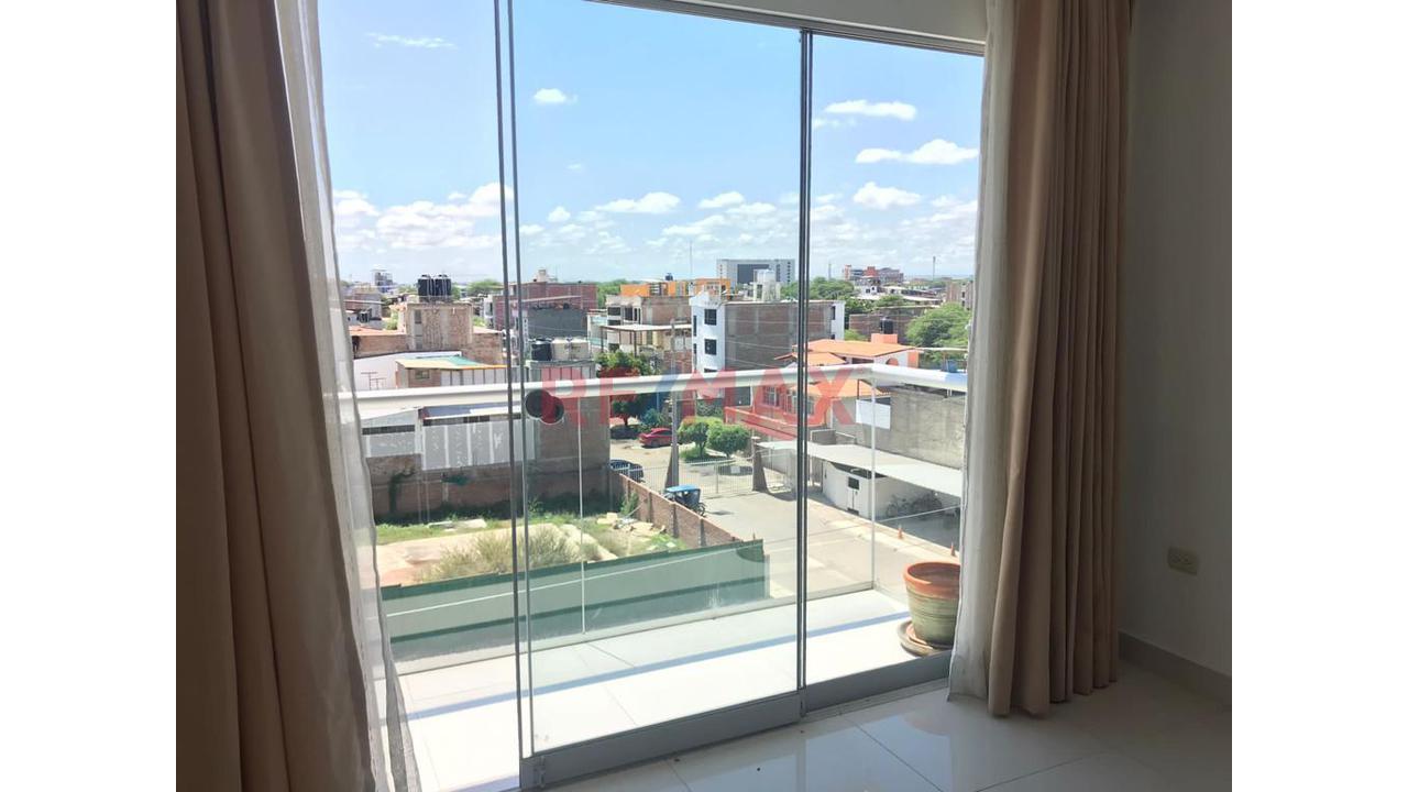Se Vende Departamento  En Exclusivo Condominio, Urbanización Las Torrs Del Chipe. Torre 1 - 2