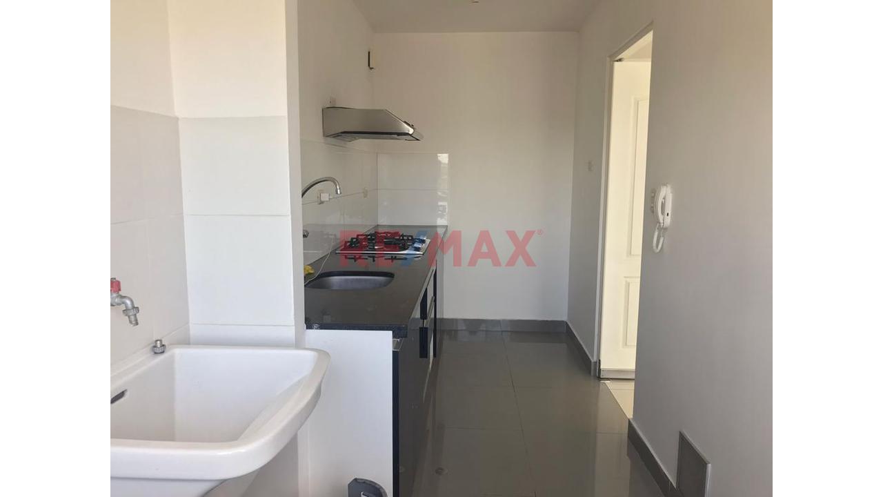 Se Vende Departamento  En Exclusivo Condominio, Urbanización Las Torrs Del Chipe. Torre 1 - 6