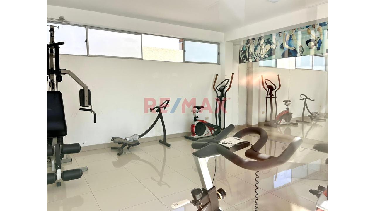 Se Vende Departamento  En Exclusivo Condominio, Urbanización Las Torrs Del Chipe. Torre 1 - 12